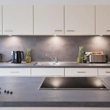 Tropical Island 23c - Seesicht - Massage - Bbq - Billiard - Trambolin - Tischkicker - Penthouse - Parkplatz Ferienhaus